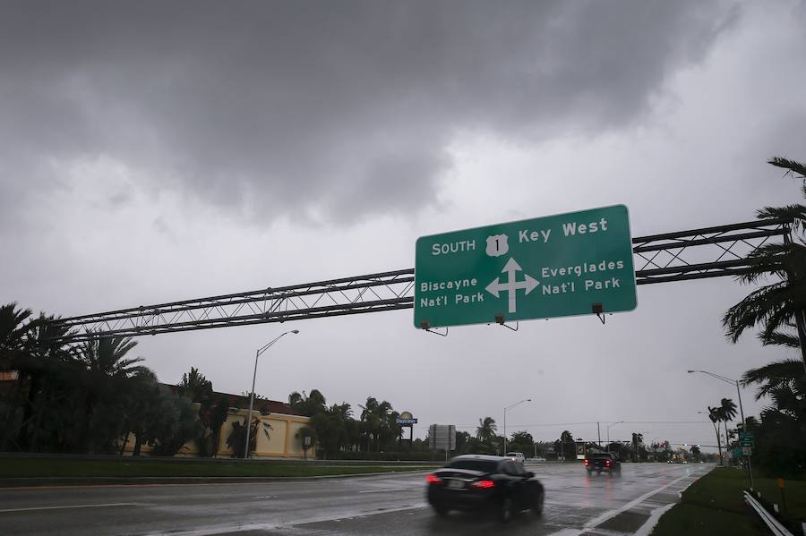 Tres huracanes activos en la cuenca atlántica mantienen en vilo las islas caribeñas, Florida y el este de México. Irma (de categoría 4) avanza hacia Florida, Jose (4) se aproxima hacia las Antillas menores y Katia (2) tocará pronto tierras mexicanas.