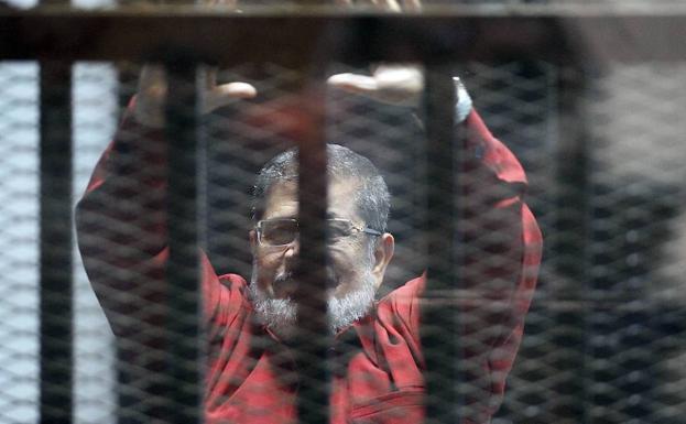 Mohamed Morsi en la cárcel.