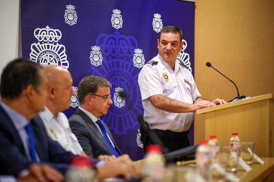 El director general de la Policía Nacional preside el acto de toma posesión de Jorge Infantes como nuevo Comisario Jefe Provincial