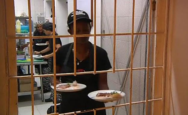 Un restaurante regentado por mujeres entre rejas