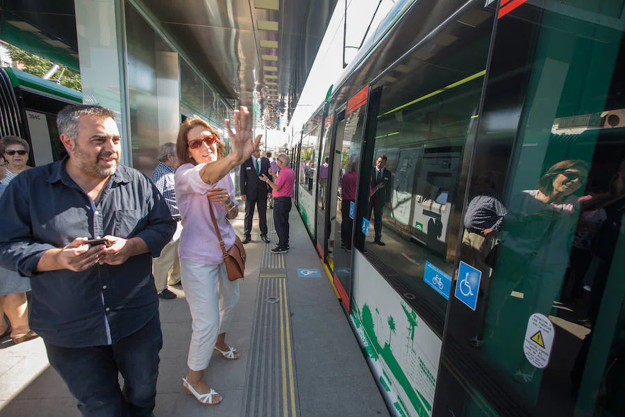 Las mejores fotos de la primera jornada con pasajeros de esta infraestructura tan esperada