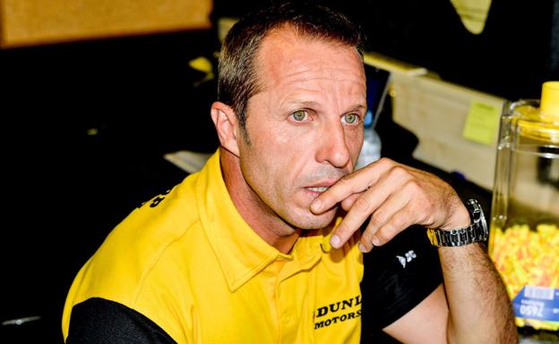 Josep Sardà, técnico de pista de Dunlop.