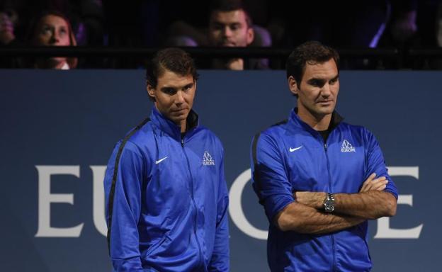 Nadal y Federer, durante el partido entre Thiem e Isner de la Laver Cup.