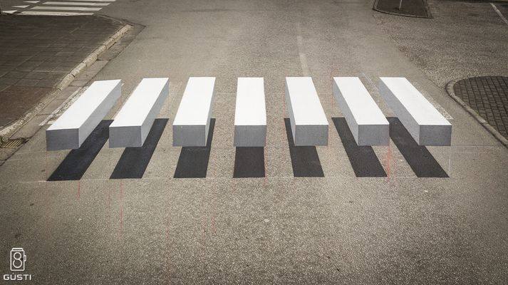 En Islandia están probando esta ilusión óptica en una senda peatonal para que los conductores reduzcan la velocidad