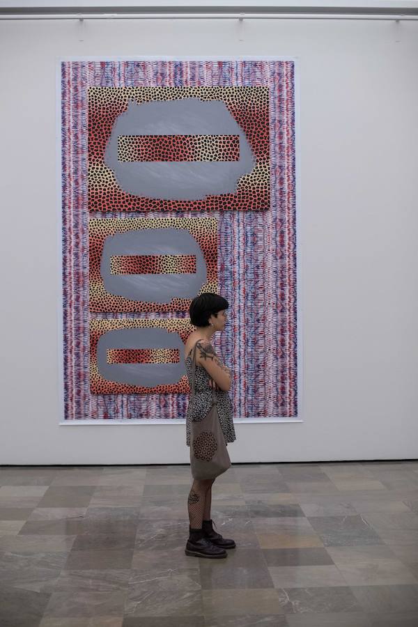 El artista revisita 60 años de trayectoria en una exposición que reúne más de 200 obras en el Centro Guerrero y el Museo de Bellas Artes de Granada