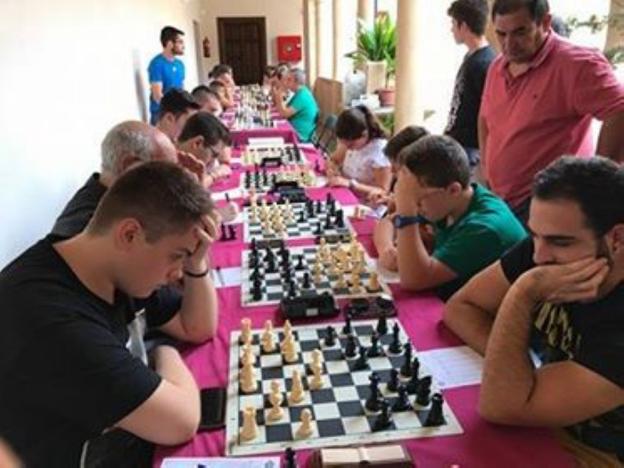 El ajedrez cuenta un gran número de jugadores en Marmolejo.