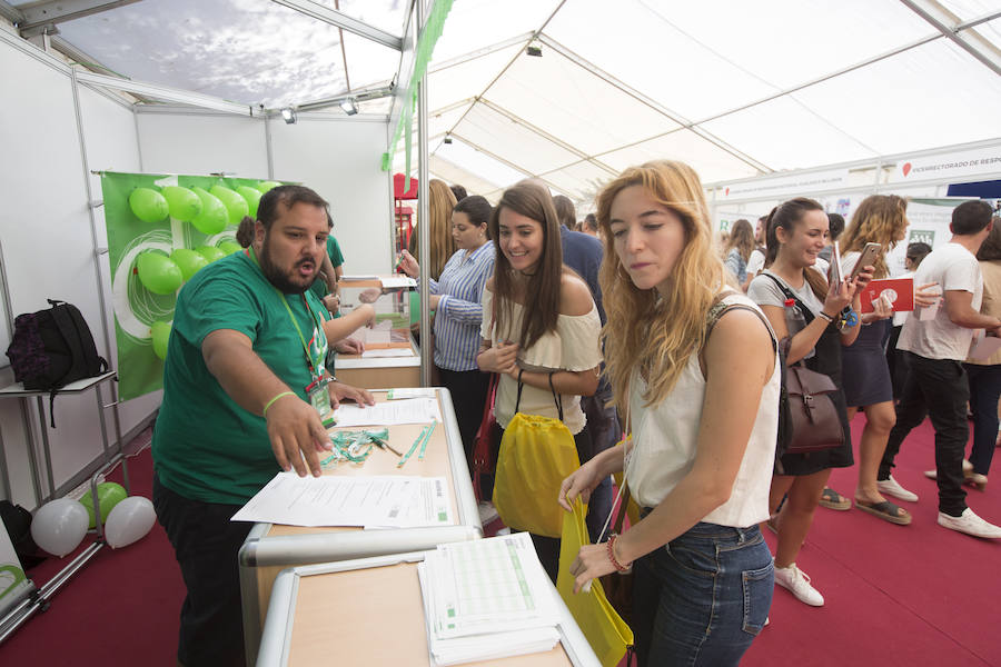 Los paseíllos universitarios en el Campus de Fuentenueva acogen estas jornadas