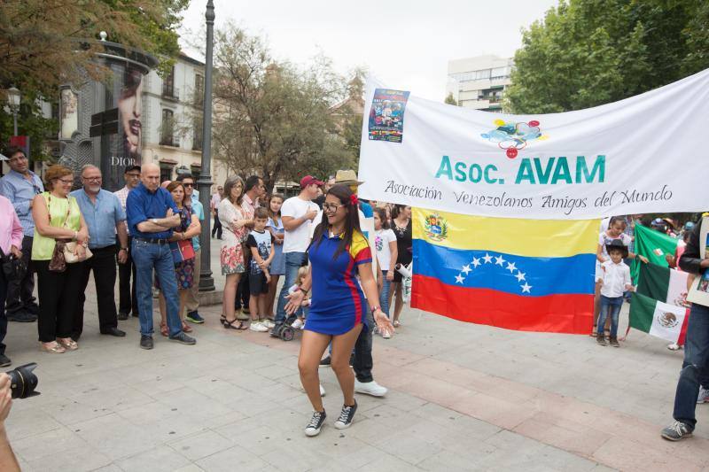 El desfile de culturas de América en la capital