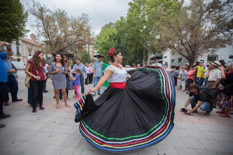 El desfile de culturas de América en la capital