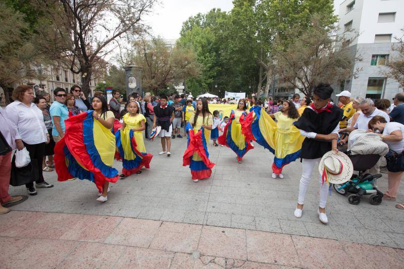 El desfile de culturas de América en la capital