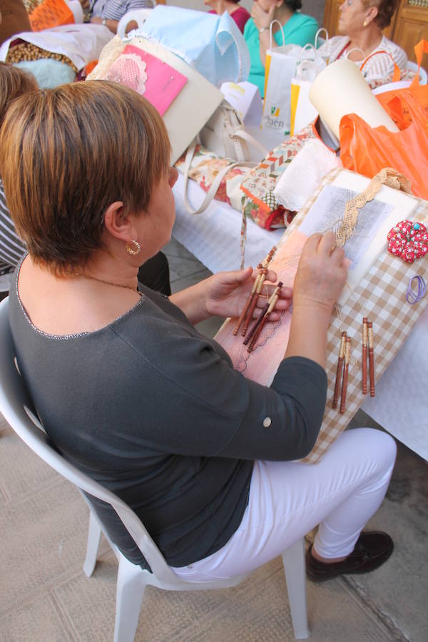 La segunda jornada de la Feria de San Lucas ha traído consigo bailes, teatro y música en las calles del centro jienense