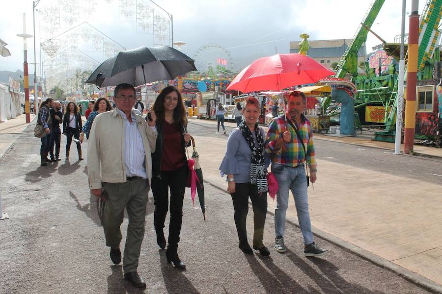 Jaén calma su sed en una jornada de menos a más en cuanto a afluencia y buena temperatura pese a la lluvia; pasamos el ecuador de la feria, hoy siguen la celebraciones