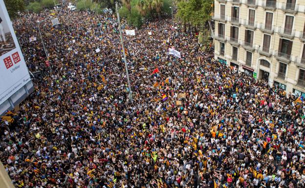 Manifestación en Barcelona durante la jornada de huelga del 3-O.
