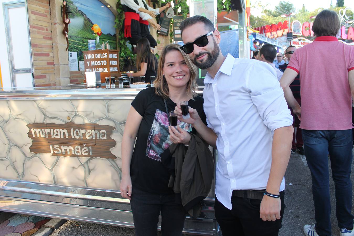 La jornada dio de sí. En familia, con los amigos o en pareja. Los encuentros fraternales siguieron en el ferial como el de la Asociación Jacobea