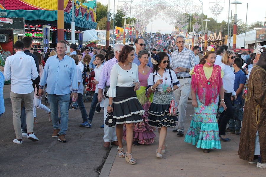 La jornada dio de sí. En familia, con los amigos o en pareja. Los encuentros fraternales siguieron en el ferial como el de la Asociación Jacobea