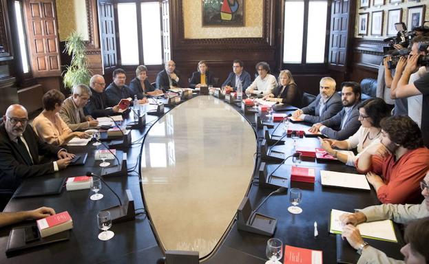 Una reunión de la junta de portavoces.