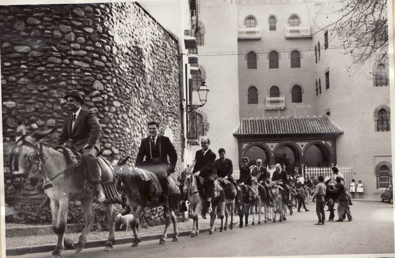 El hotel Alhambra Palace se convierte en el cinco estrellas más antiguo de España después de haber acometido una renovación general de sus habitaciones y cuartos de baño para adaptarse a la normativa vigente de cinco estrellas