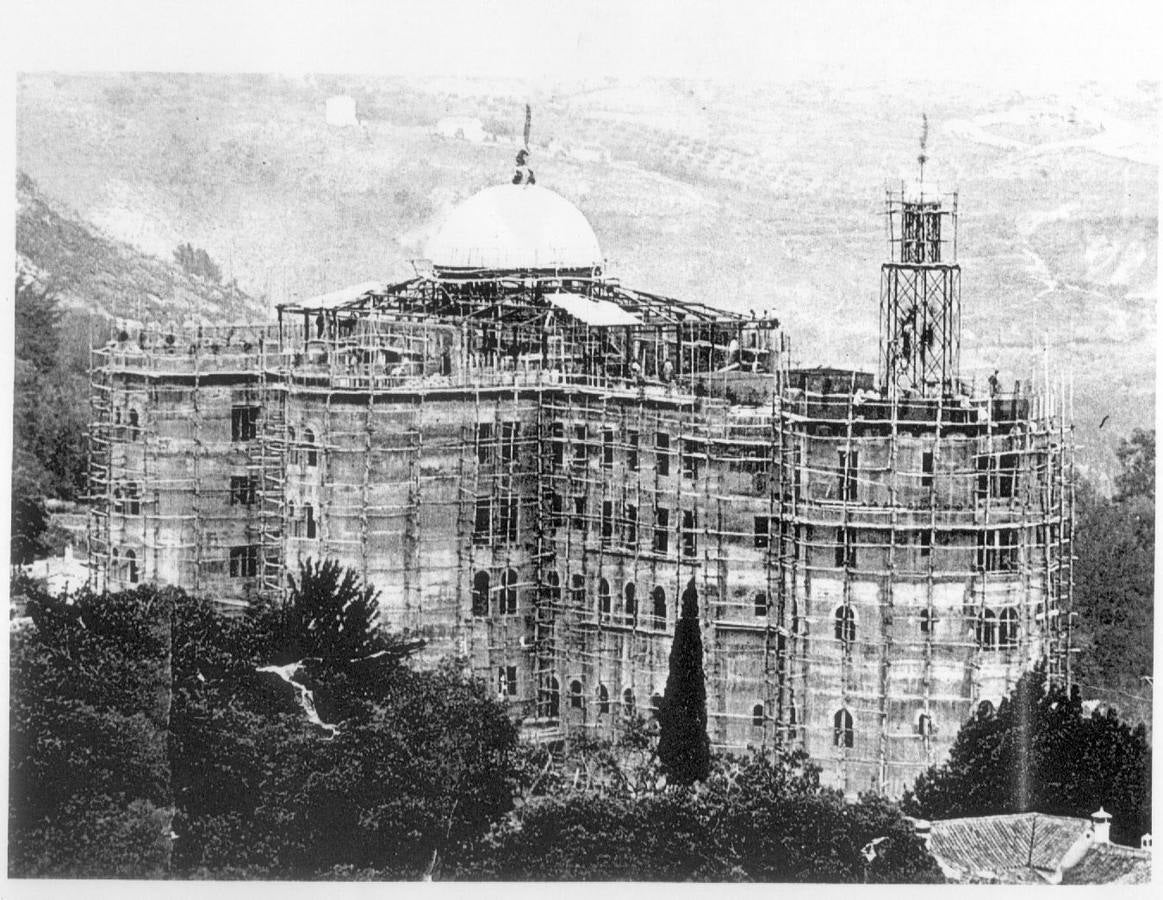 El hotel Alhambra Palace se convierte en el cinco estrellas más antiguo de España después de haber acometido una renovación general de sus habitaciones y cuartos de baño para adaptarse a la normativa vigente de cinco estrellas