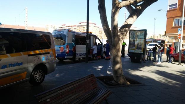 Imagen del cruce y el mupi publicitario durante el último accidente de tráfico registrado por la «falta de visibilidad».