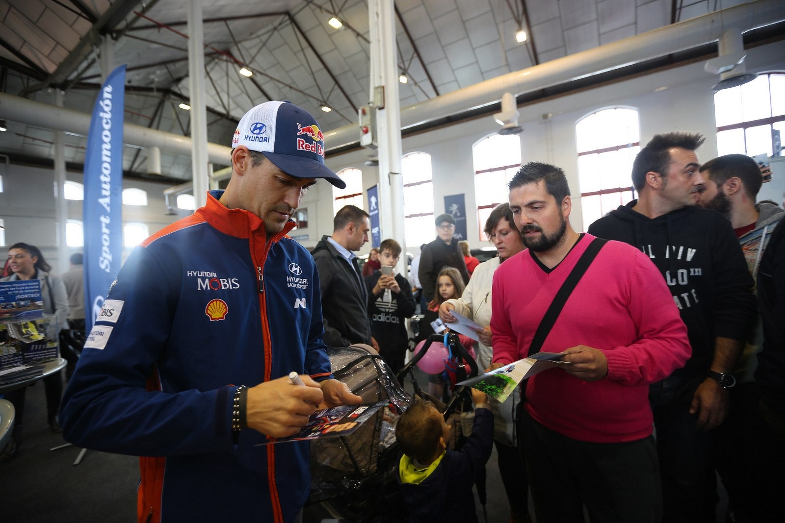 IDEAL ponía ayer punto y final al mayor certamen dedicado al mundo del automóvil de la provincia