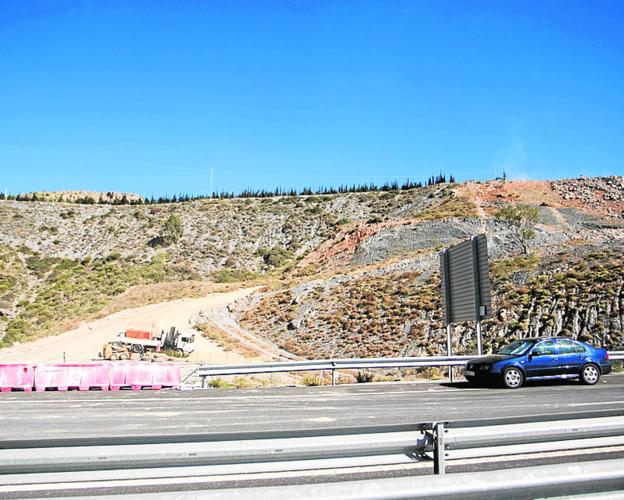 Los coches tienen que circular a 60 y 40 kilómetros por hora. 