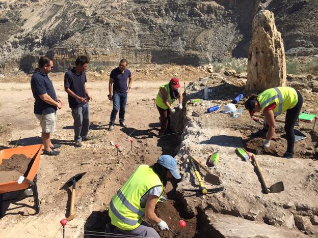 Imagen de los trabajos de excavación llevados a cabo en el denominado 'Pueblo de los Canteros' de Macael.
