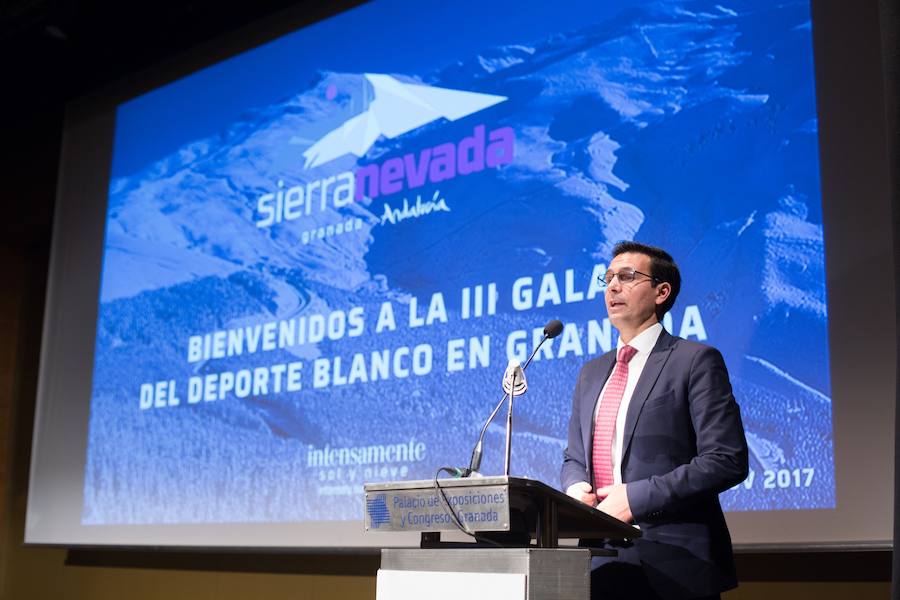 La III Gala del Deporte Blanco premió al corredor olímpico junto con el Centro de Alto Rendimiento y el profesor Pablo Gómez