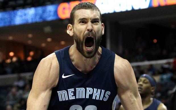 Marc Gasol celebra una canasta. 