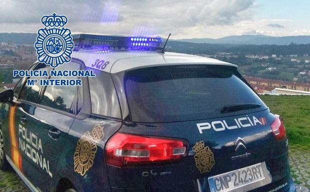 Detienen en Granada a dos jóvenes que agredieron a una persona para atracarle