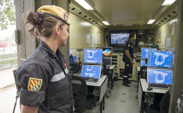 La Unidad Militar de Emergencias (UME), "un ejemplo internacional", se luce en Jaén