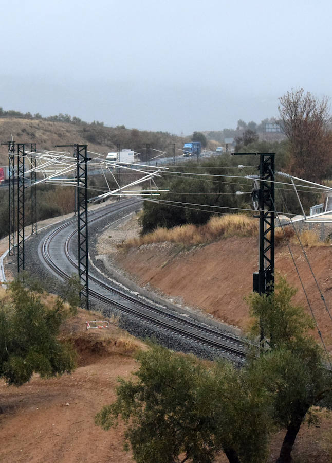 De la Serna señaló este miércoles en el Congreso que «dentro de unos meses» podrán volver los trenes, sin precisar ningún plazo