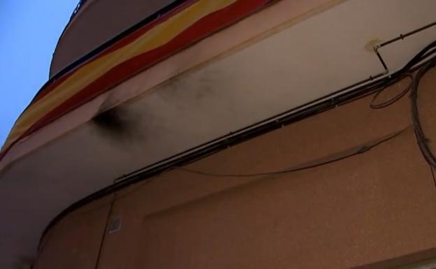 Una familia de Barcelona dice que han intentado quemar su casa por tener una bandera de España en el balcón