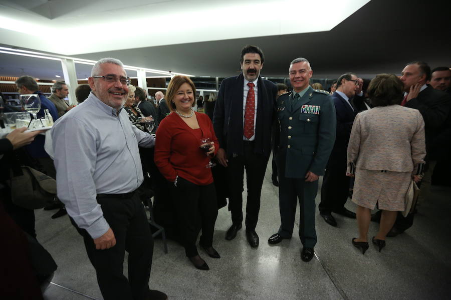 En buena compañía tras la entrega de los premios IDEALES