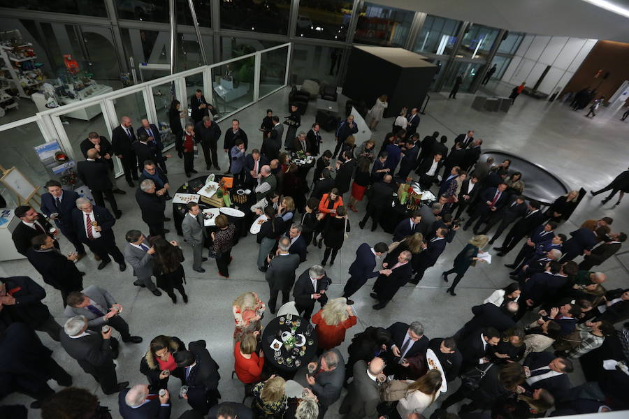 En buena compañía tras la entrega de los premios IDEALES