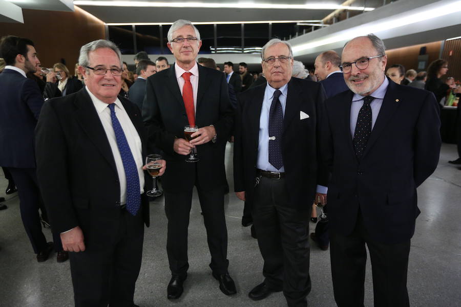 En buena compañía tras la entrega de los premios IDEALES