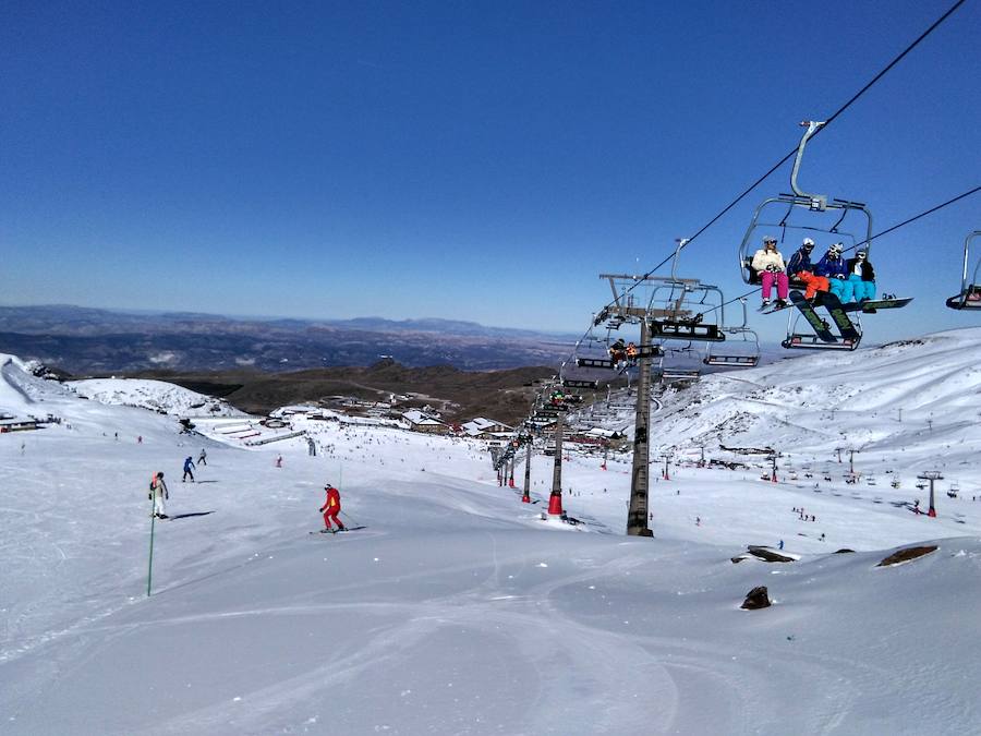 La estación ha abierto el mayor desnivel esquiable de España para este puente