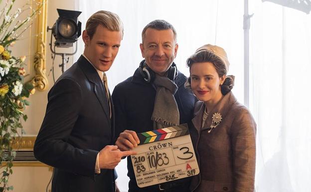 Imagen principal - Momentos de la segunda temporada de 'The Crown'.