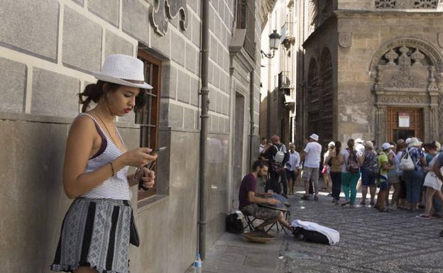 IU pide de forma urgente una normativa que acabe con los pisos turísticos ilegales en Granada