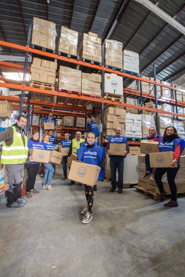 El Banco de Alimentos de Granada logra miles y miles de kilos de comida en la 'quinta gran recogida' de diciembre