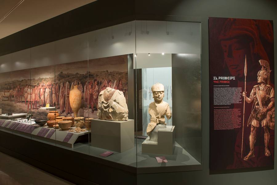 El Rey Felipe VI, ha inaugurado el Museo Íbero de Jaén