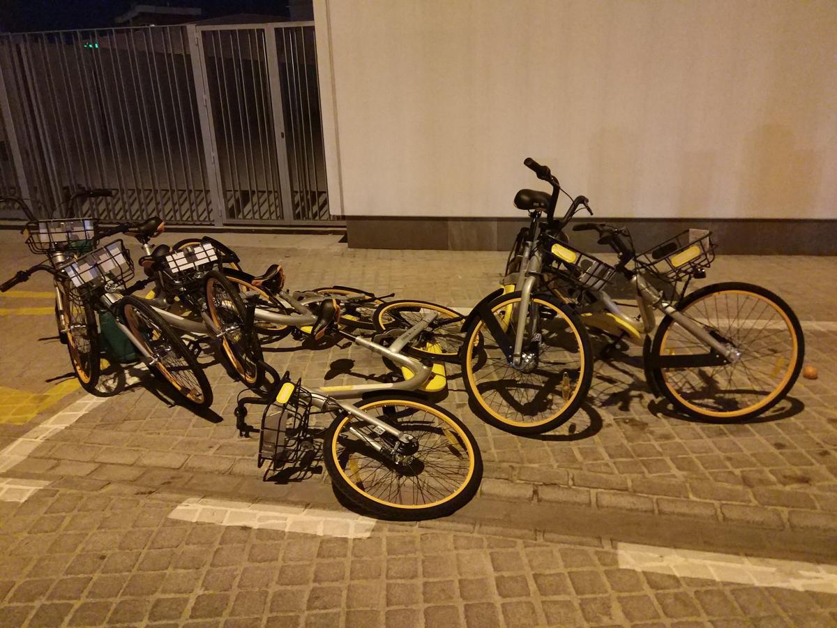 Los servicios de alquiler de bicicletas de la capital sufren varios incidentes en las últimas semanas