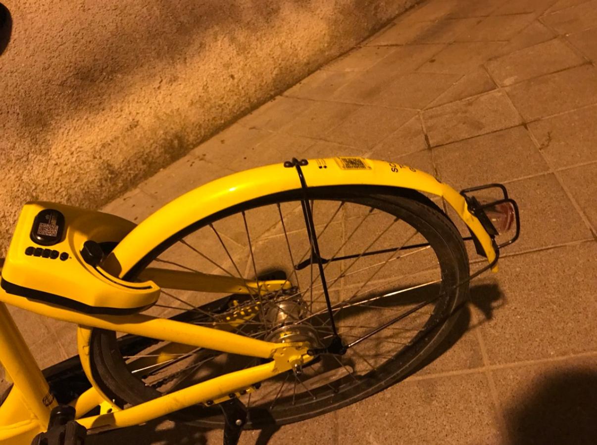 Los servicios de alquiler de bicicletas de la capital sufren varios incidentes en las últimas semanas