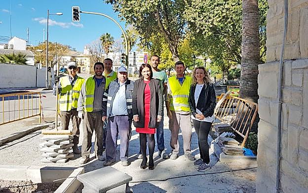 Visita de Isabel Uceda a las obras en calles. 