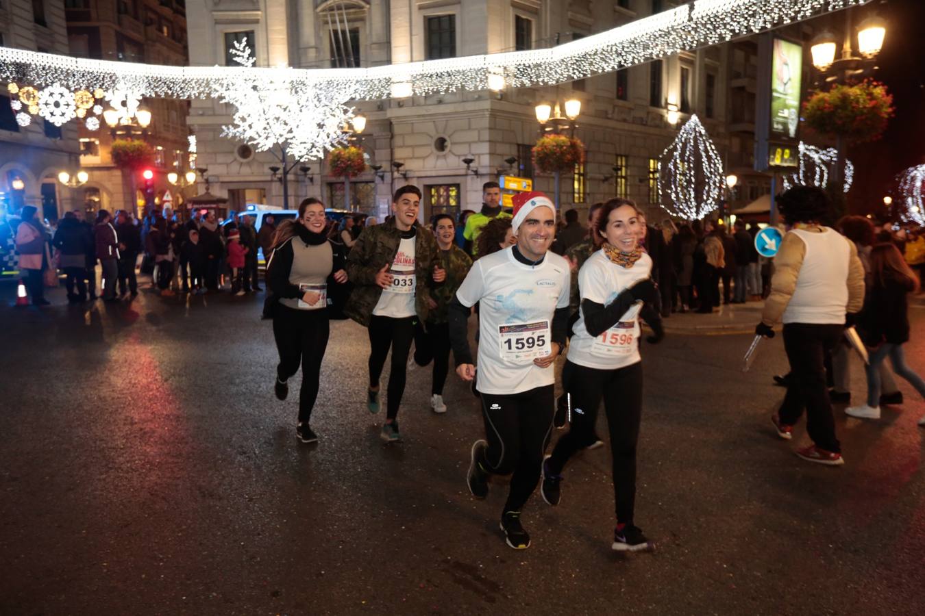 El centro de la capital se viste de fiesta para correr los 5 kilómetros de la XXVI Carrera Nocturna Solidaria