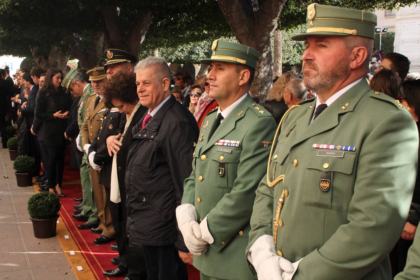 La Plaza Vieja, engalanada para la ocasión, sirvió un año más para celebrar la entrada de los Reyes Católicos a la ciudad