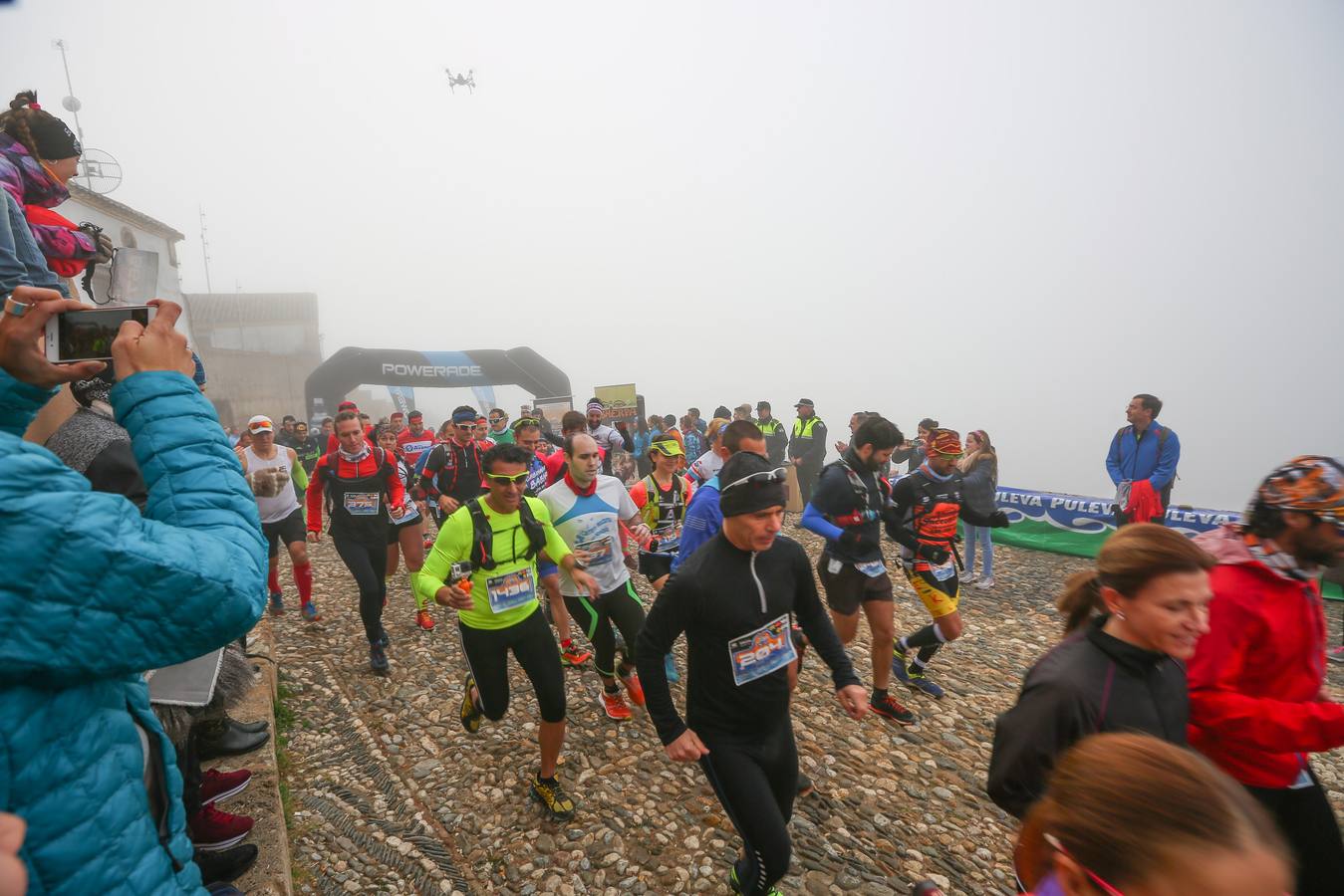 Búscate en el álbum de la última carrera del año