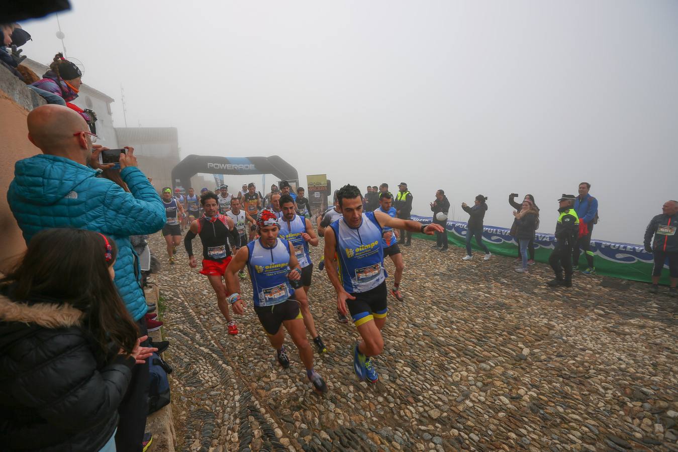 Búscate en el álbum de la última carrera del año