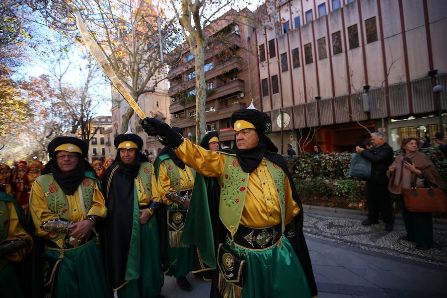 Escenifica tras el acto protocolario la rendición de Boabdil y la entrega de las llaves de la ciudad