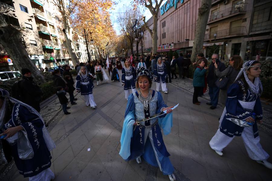 Escenifica tras el acto protocolario la rendición de Boabdil y la entrega de las llaves de la ciudad
