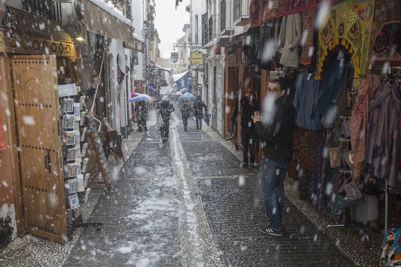Granada lució de blanco el día de Reyes
